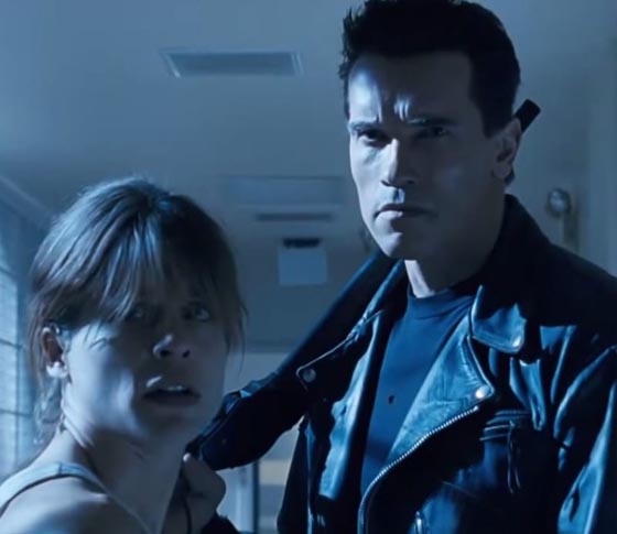 Terminator and Sarah Connor fights back