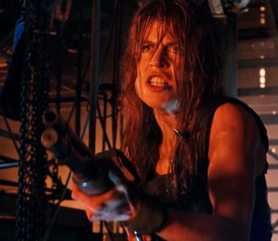Sarah Connor fights T-1000